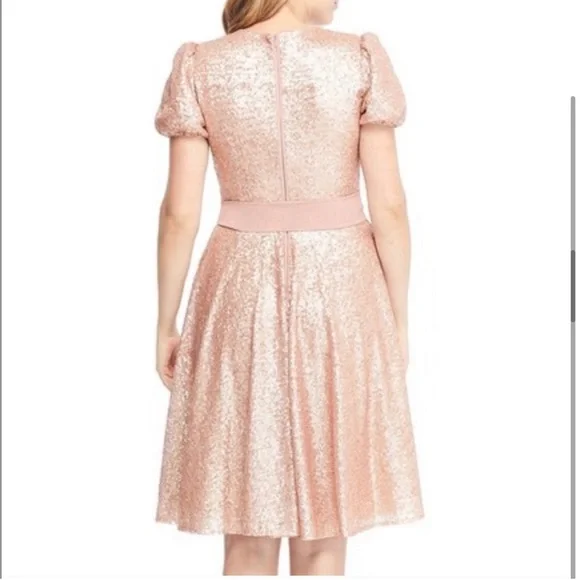 Gal Meets Glam Beatrix Elegant Pink Sequin Party Dress with Bow - Picture 4 of 10